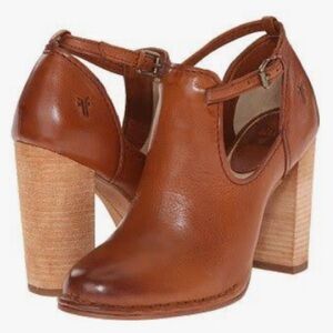 Frye Margaret Shootie in Tan Leather